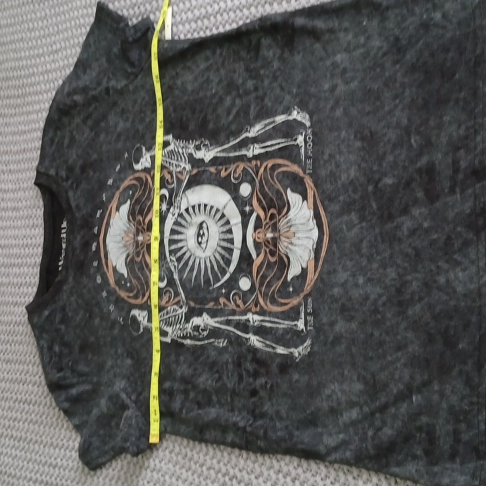 The Sun / The Moon Wound up t-shirt  NWT - Picture 5 of 8